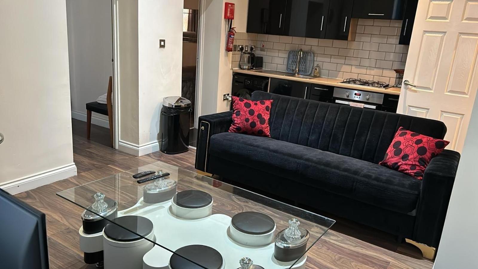 Luxurious 2 Bed Apartment Bedford Kültér fotó