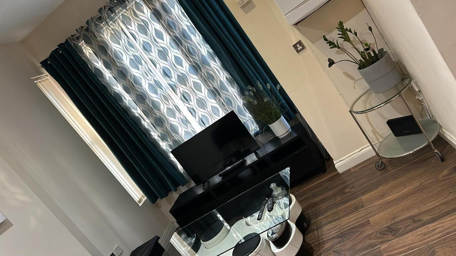 Luxurious 2 Bed Apartment Bedford Kültér fotó