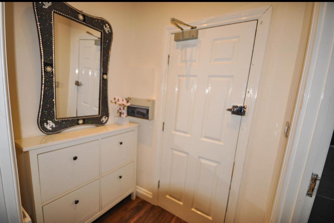 Luxurious 2 Bed Apartment Bedford Kültér fotó